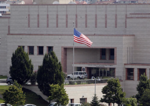 الأردن: الأمن العام يحذر القانطين محيط السفارة الأمريكية